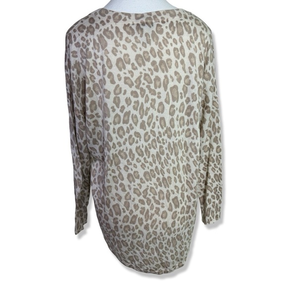⭐️JOIE Revolve Chyanne Cashmere/Wool Blend Cheetah Print V-neck Sweater Knit Top - Picture 5 of 8